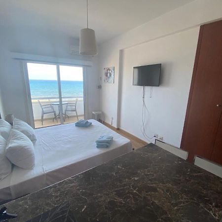 Alex Beach Apartment 33 Larnaca Buitenkant foto