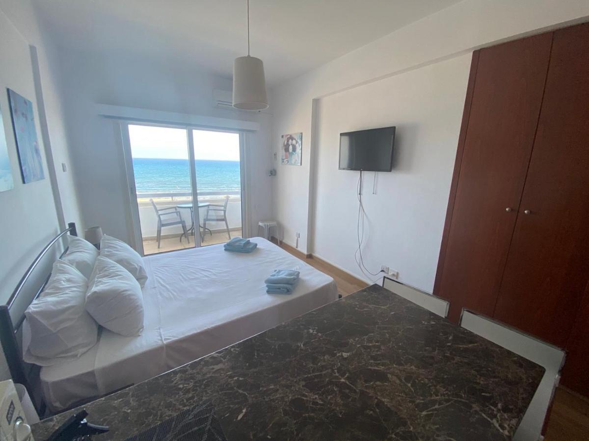 Alex Beach Apartment 33 Larnaca Buitenkant foto