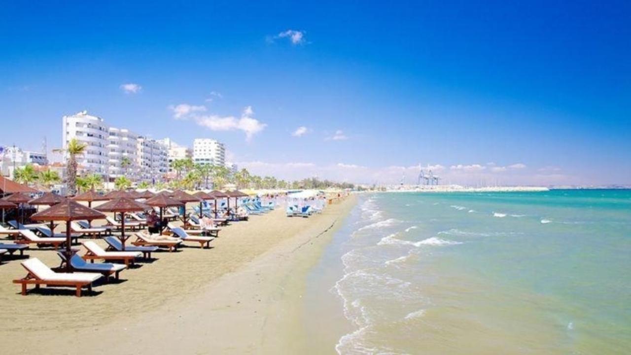 Alex Beach Apartment 33 Larnaca Buitenkant foto